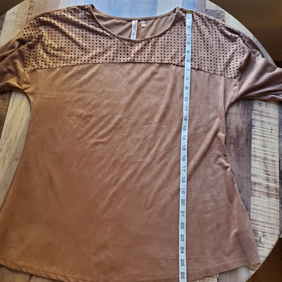 Ny collection tan brown faux suede perforated cutout tunic top fall shirt small - Picture 11 of 15